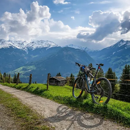 In Near Spieljoch Cable Car, Cleaning Included Apartment Fuegen
